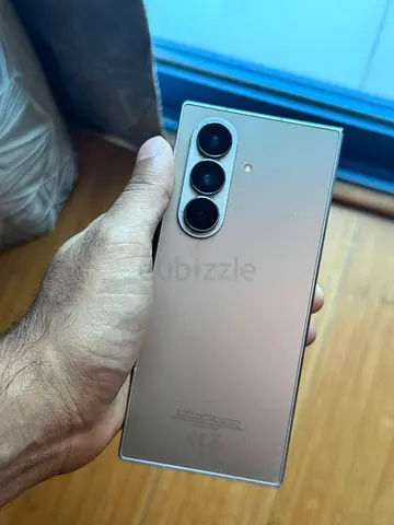 Samsung Z fold 7 - 512GB (with Pitaka case)