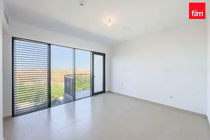 Corner Unit | Single Row | Spacious Layout