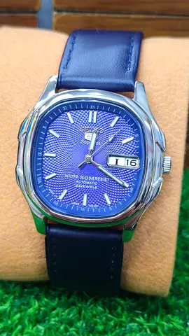 Vintage Seiko 5 Superior Automatic 7s36 Caliber 23-Jewels Japan made (Used)
NO BOX NO PAPER