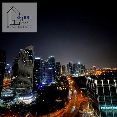 استوديو JLT | برج دبي آرتش | إطلالات على المدينة والمسبح