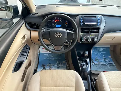 2022 Toyota YARIS 照片 8