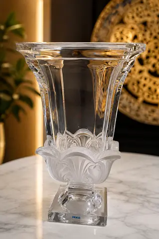 Elegant Crystal pedestal vase