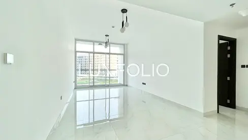 Closed Kitchen | Chiller Free | Vacant Now