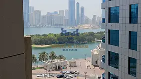 Specious 3 bhk apartment || Chiller free || 2 Car Parking || partial sea view || MaidRoom || very pr