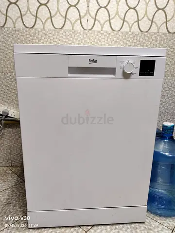 Beko freestanding dishwasher - good working condition
