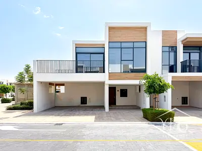 4BR Bliss Villa | Single Row | Park facing