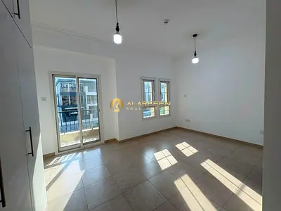 3BR Villa | Bright and Spacious | Community View