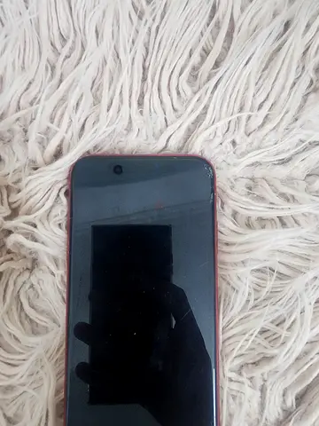 Iphone 11 64 gb scuffed (read desc)