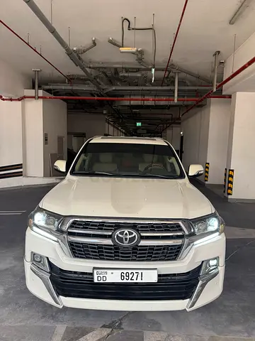 Toyota Land Cruiser GXR - Facelift - Full Option