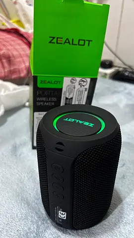 Zealot Portable Bluetooth Wireless Speaker - Compact, Green Accent