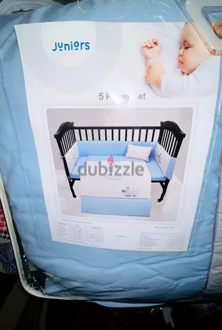 Baby crib sides cushions and comforter set Used in good condition