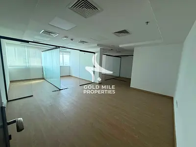 Fully Fitted - 4 Glass Partitions - Chiller Free - Amazing Views - Attached Bath & Pantry - Covered
