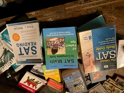Free Collection of SAT prep books and study guides (math, reading, practice tests)