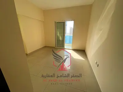 ارخص شقة 3 غرف وصالة مع باركن مجاني بلكونة كبيرة اطلالة مفتوحة المخرج الاول الى دبي للايجار في التعاون