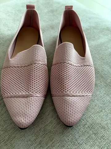 Comfortable Pink Knit Slip-on Loafers