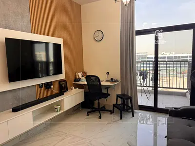Fully Furnished | Upgraded | High Floor