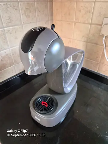 Used single-serve pod coffee machine (Dolce Gusto style) - working condition