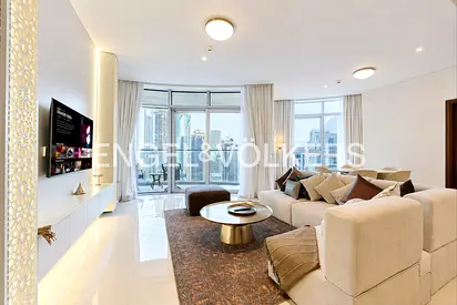 Luxurious | Canal View | Upgraded