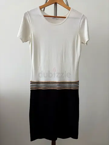 Short sleeve white and black knit dress