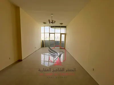 اجمل غرفتين وصالة مع 2 بلكونة باطلالة بحرية مفتوحة و باركين مجانا و خزائن بالحائط و غرفة ماستر بموقع مميز صف اول على بحيرة خالد