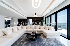Upgraded I Sea View I High Floor I Furnished