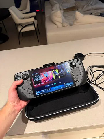 Valve Steam Deck OLED 1TB like new with valve case and charger