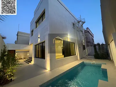 للبيع فيلا في منطقة الروضه تصميم وديكور عصري مميز