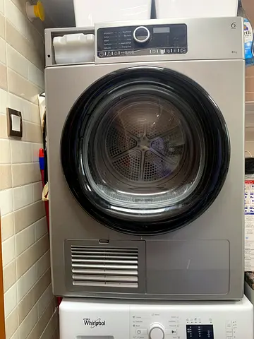 LG dryers use a moisture-sensing feature called Sensor Dry rather than a "6th Sense" 8 kg