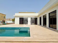 Single Storey Villa | All Ensuite | Huge Garden