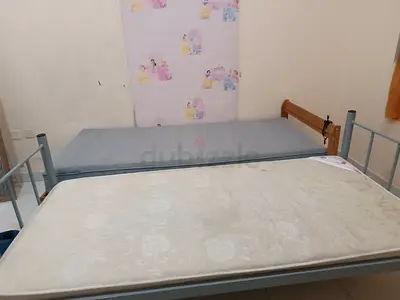 Monthly rental bed space suitable for executive  both male&female keralite only (bathroom attached)
