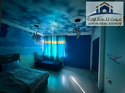 Apartment for sale in Al Majaz 3, 250 square meters, overlooking Khalid Lagoon - 5 rooms + 3 bathrooms + 2 balconies + 2 free parking spaces