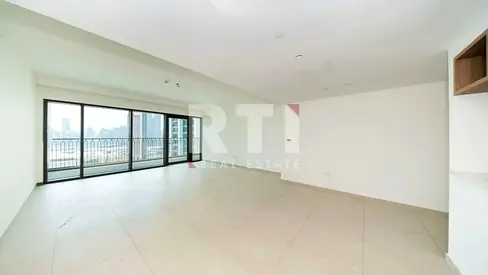 Unfurnished| Pool view| Prime location