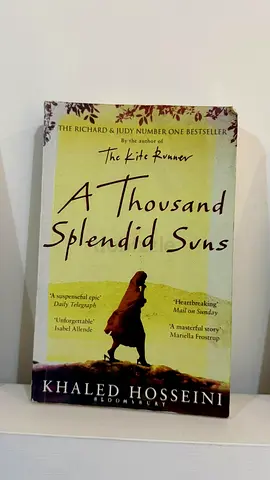 A Thousand Splendid Suns by Khaled Hosseini - Paperback