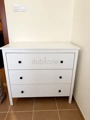 Chest of drawers