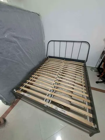 Queen Size Bed Frame - 160 × 200 cm, in good condition.
