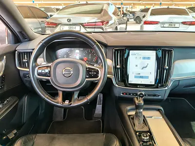 صورة 10 لـ 2018 Volvo S90