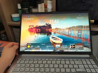ASUS Vivobook Go 14/15 laptop - silver