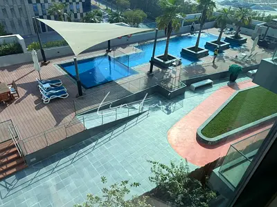 Spacious 2-Beds| Stunning Pool View |Large Balcony