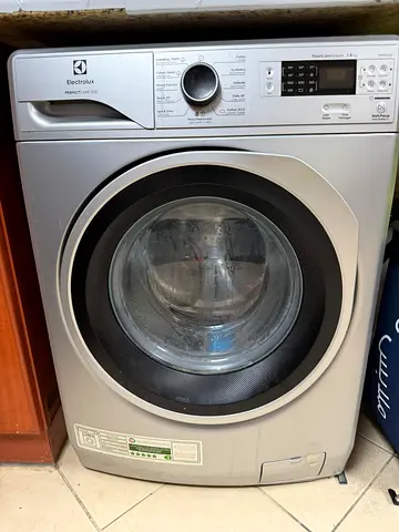 Electrolux front load washing machine - 7kg, good working condition