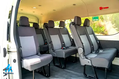 2020 Toyota HIACE 照片 14