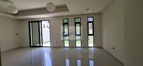READY TO MOVE HUGE 3BR+MAID TOWNHOUSE BIG GARDEN