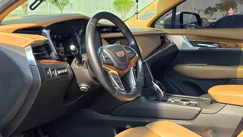 صورة 5 لـ 2021 Cadillac XT5