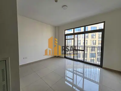 Luxury Studio || with Gym pool// One Car Parking//