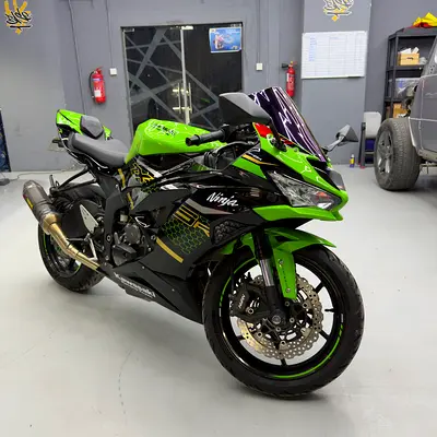 Kawasaki zx6r with KRT edition, model 2020