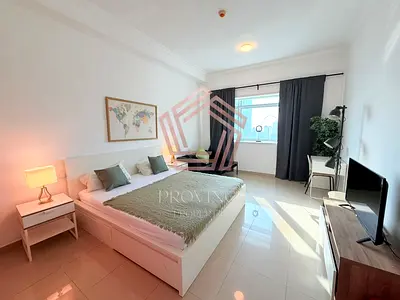 Separated Kitchen | High Floor | Skyline View