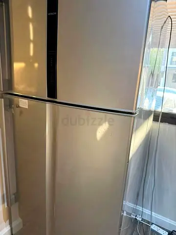 Hitachi Top Mount Fridge - Litre 700+