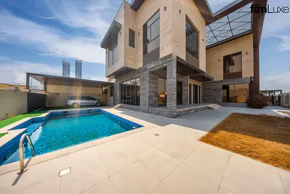 Modern Villa With Nearby Schools & Amenities