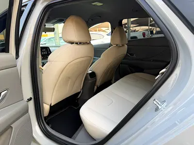 2022 Hyundai ELANTRA — миниатюра 9