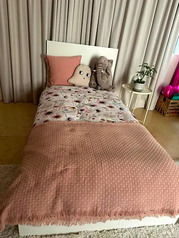 Ikea single bed with mattress available in perfect condition