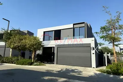 VACANT - 3 BEDROOM - UNFURNISHED